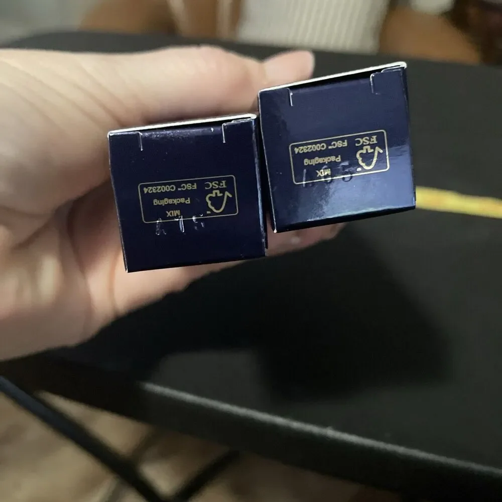 Estee Lauder set shell